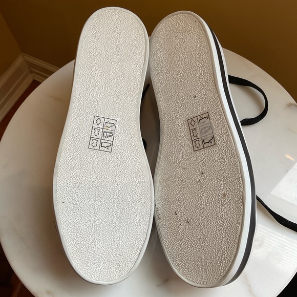 ALICE and OLIVIA EZRA LEATHER SNEAKERS. EUC - Picture 7 of 13